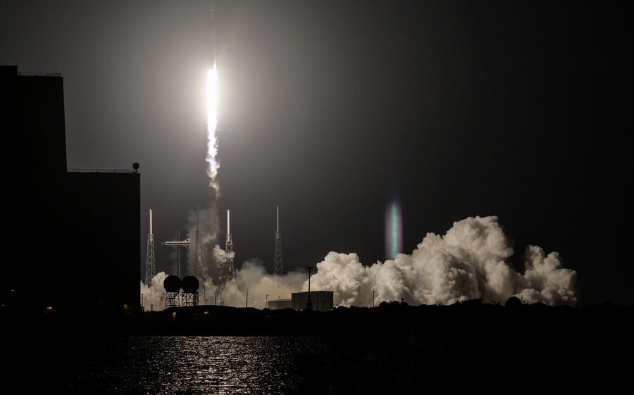 Εκτόξευση πυραύλου Falcon 9 (EPA/CRISTOBAL HERRERA-ULASHKEVICH)