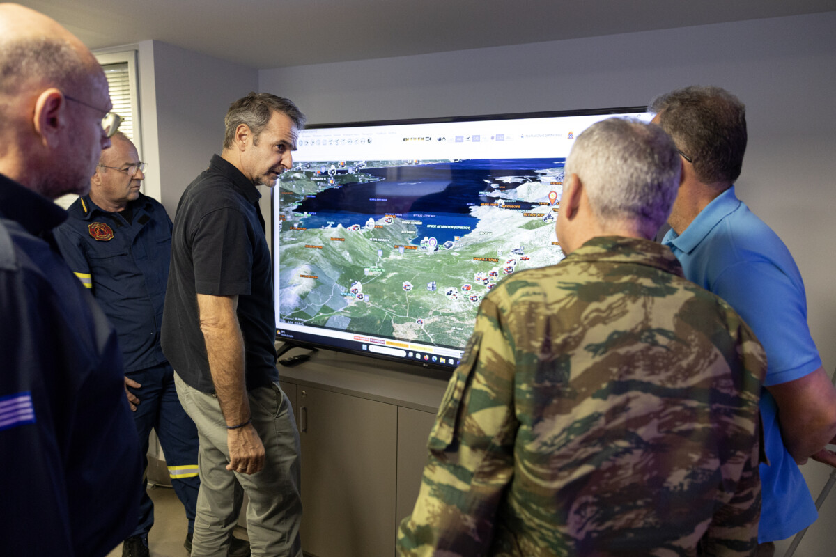 Η άποψή μας / Φωτιές, ο κ. Μητσοτάκης και η αυτοϊκανοποίηση
