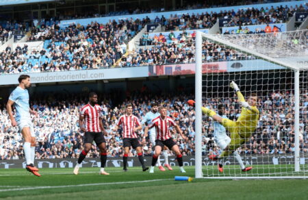 premier-league-5i-agonistiki-i-mpraiton-kai-o-kostoylas-tapeinosan-tin-arsenal-817053