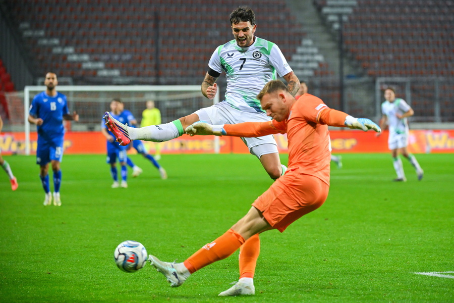 EPA/Zsolt Czegledi HUNGARY OUT