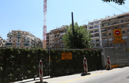 pligentes-metro-kypselis-sto-tvxs-to-porisma-mas-dikaionei-zoyme-me-tromo-se-spitia-poy-ragizoyn-814073