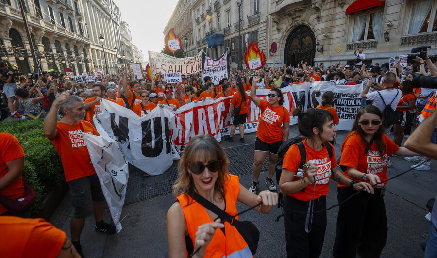 EPA/JAVIER LIZON