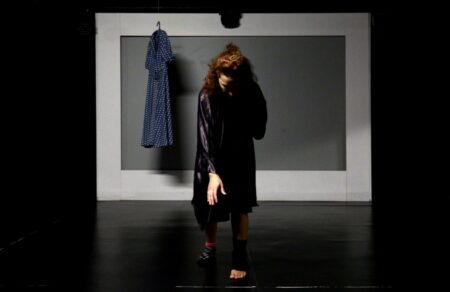 dolofonia-payloy-fyssa-i-istoria-taxideyei-sto-eyropaiko-koinovoylio-me-ton-theatriko-monologo-18-9-814635