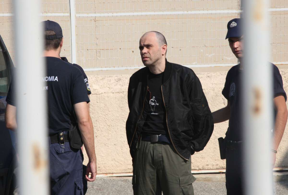 Νίκος Μαζιώτης / Αποφυλακίστηκε αφού εξέτισε πλήρως την ποινή του – Οι ΗΠΑ του απαγόρευσαν την είσοδο