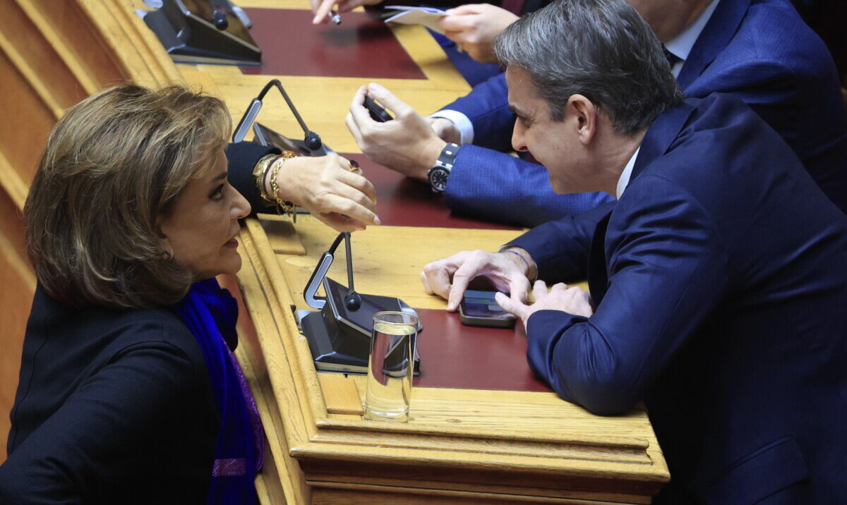 Ντόρα Μπακογιάννη - Κυριάκος Μητσοτάκης.(ΓΙΩΡΓΟΣ ΚΟΝΤΑΡΙΝΗΣ/EUROKINISSI)