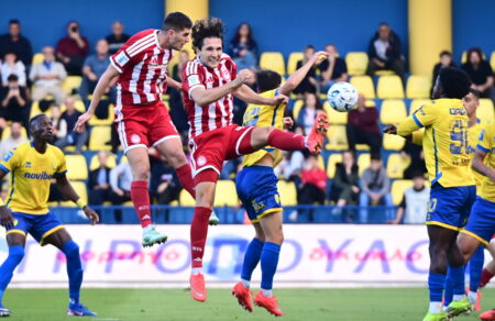 super-league-o-olympiakos-synechizei-me-nikes-perase-ki-ap-to-agrinio-2-0-ton-panaitoliko-829136