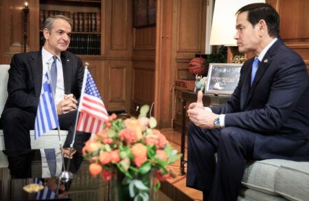 mitsotakis-roympio-sto-ypsilotero-epipedo-oi-scheseis-elladas-kai-ipa-energeia-emporio-kai-asfaleia-sto-epikentro-824051