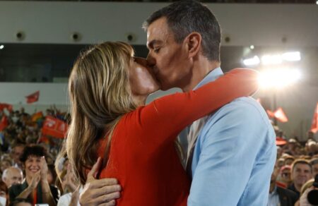 otan-i-parodia-ginetai-oplo-stin-antiparathesi-posi-politiki-echei-o-ateleiotos-chavales-830999