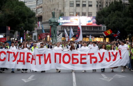 servia-ekloges-orosimo-meta-apo-dyo-chronia-diadiloseon-me-ton-voytsits-apenanti-sto-foititiko-kinima-829870