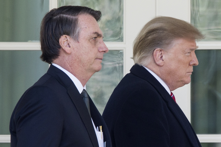 Τραμπ και Μπολσονάρο. Φωτο αρχείου EPA/MICHAEL REYNOLDS 