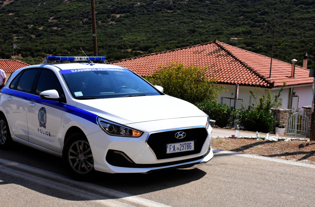 &Kappa;&alpha;&lambda;&alpha;&mu;ά&tau;&alpha; / &Beta;&rho;έ&theta;&eta;&kappa;&epsilon; &nu;&epsilon;&kappa;&rho;ό&sigmaf; ά&nu;&delta;&rho;&alpha;&sigmaf; &sigma;&epsilon; &sigma;&tau;ά&beta;&lambda;&omicron;