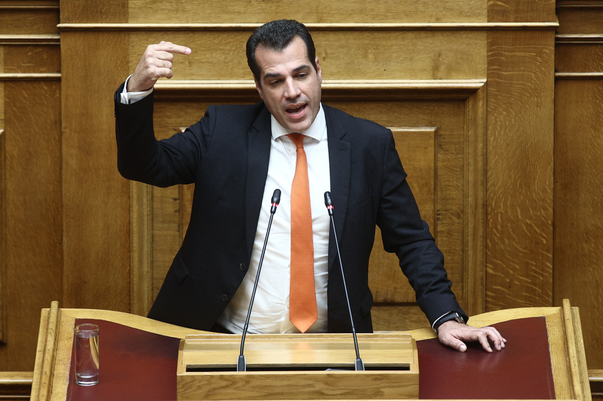 &Nu;έ&omicron; &laquo;&rho;&epsilon;&sigma;&iota;&tau;ά&lambda;&raquo; &Pi;&lambda;&epsilon;ύ&rho;&eta; / &laquo;&Sigma;&tau;&eta; &Mu;&iota;&kappa;&rho;ά &Alpha;&sigma;ί&alpha; &kappa;&alpha;&iota; &sigma;&tau;&omicron;&nu; &epsilon;&mu;&phi;ύ&lambda;&iota;&omicron; &eta; &Alpha;&rho;&iota;&sigma;&tau;&epsilon;&rho;ά ή&tau;&alpha;&nu; &kappa;&alpha;&tau;ά &tau;&omicron;&upsilon; έ&theta;&nu;&omicron;&upsilon;&sigmaf;&raquo;