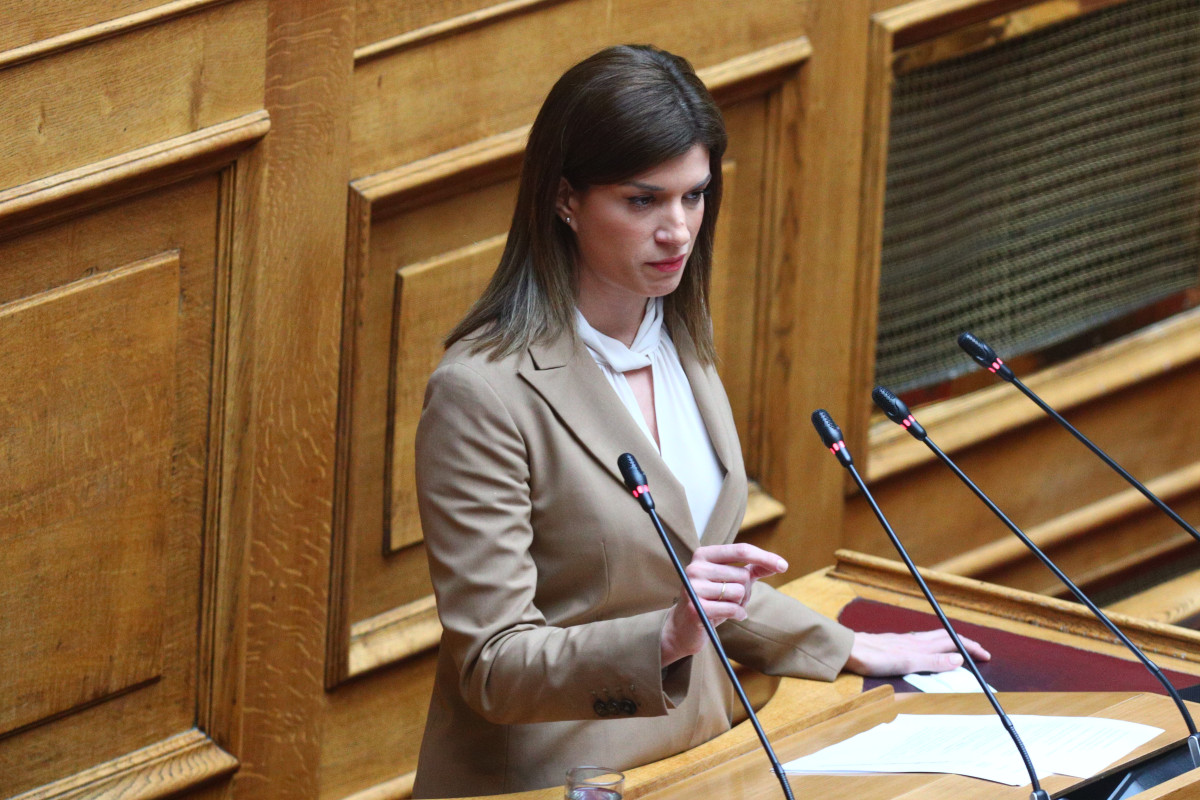 &Sigma;&Upsilon;&Rho;&Iota;&Zeta;&Alpha; / &Pi;&alpha;&rho;&alpha;&iota;&tau;ή&theta;&eta;&kappa;&epsilon; &alpha;&pi;ό &beta;&omicron;&upsilon;&lambda;&epsilon;&upsilon;&tau;ή&sigmaf; &eta; &Kappa;&alpha;&tau;&epsilon;&rho;ί&nu;&alpha; &Nu;&omicron;&tau;&omicron;&pi;&omicron;ύ&lambda;&omicron;&upsilon;