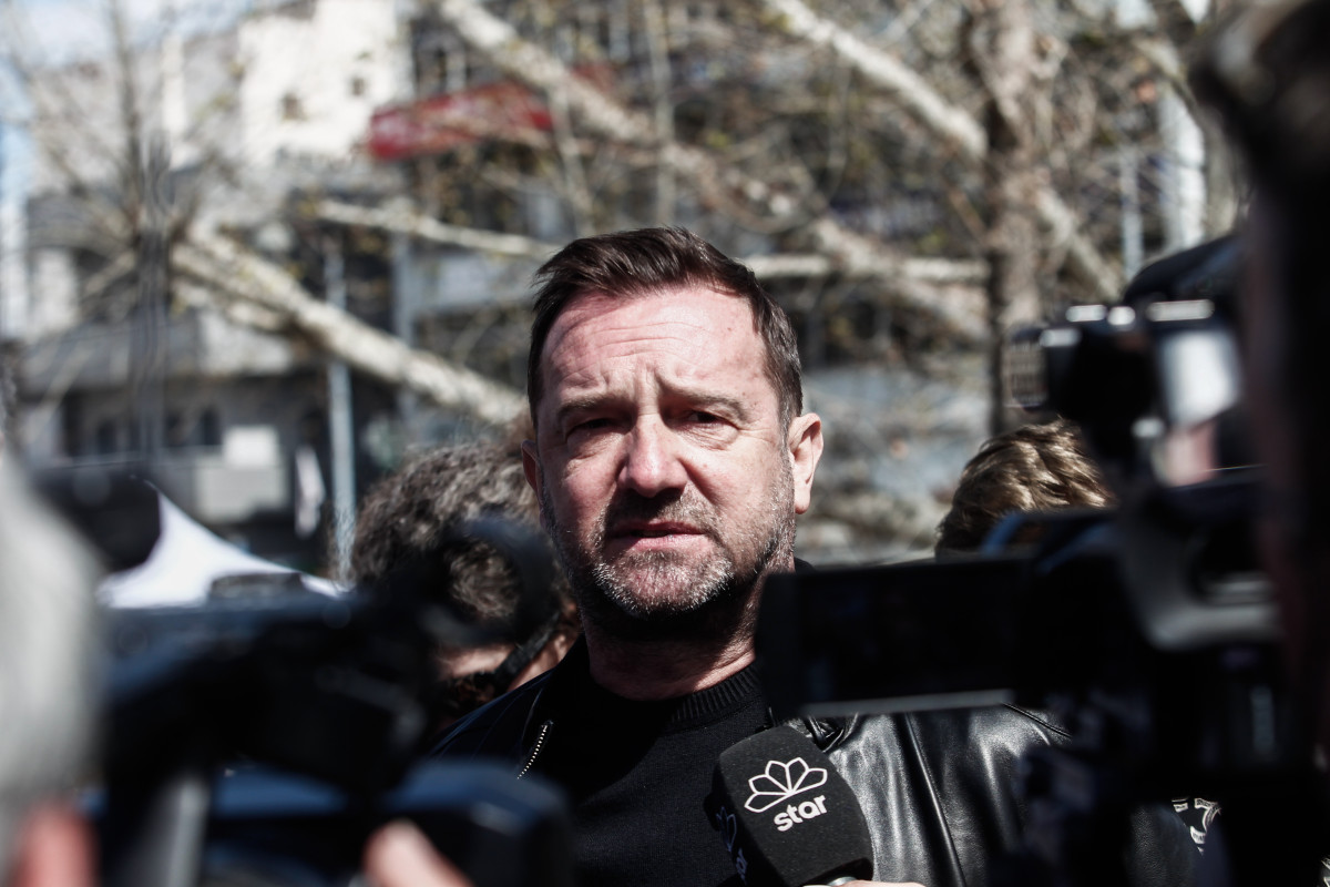 &Nu;ί&kappa;&omicron;&sigmaf; &Pi;&lambda;&alpha;&kappa;&iota;ά&sigmaf; / &laquo;&Tau;&omicron; &kappa;ό&mu;&mu;&alpha; &Kappa;&alpha;&rho;&upsilon;&sigma;&tau;&iota;&alpha;&nu;&omicron;ύ &delta;&epsilon;&nu; &mu;&pi;&omicron;&rho;&epsilon;ί &nu;&alpha; &beta;&omicron;&eta;&theta;ή&sigma;&epsilon;&iota; &tau;&eta;&nu; &upsilon;&pi;ό&theta;&epsilon;&sigma;&eta; &tau;&omega;&nu; &Tau;&epsilon;&mu;&pi;ώ&nu;&raquo;