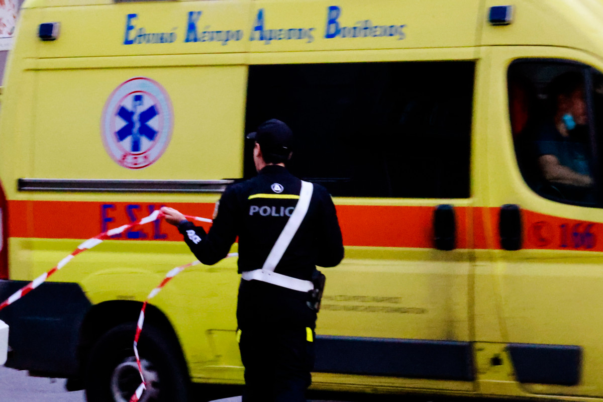 &Pi;ή&lambda;&iota;&omicron; / &Nu;&epsilon;&kappa;&rho;ό 9&chi;&rho;&omicron;&nu;&omicron; &alpha;&gamma;&omicron;&rho;ά&kappa;&iota; &ndash; &Tau;&omicron; &epsilon;&nu;&tau;ό&pi;&iota;&sigma;&alpha;&nu; &omicron;&iota; &gamma;&omicron;&nu;&epsilon;ί&sigmaf; &tau;&omicron;&upsilon; &sigma;&tau;&omicron; &kappa;&rho;&epsilon;&beta;ά&tau;&iota;