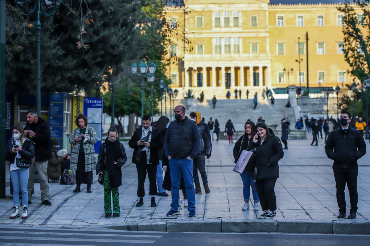 ΟΟΣΑ / «Στον πάτο» ανάμεσα σε 35 χώρες στα επίπεδα μισθών η Ελλάδα – Ξεπερνάει μόνο Μεξικό και Κολομβία