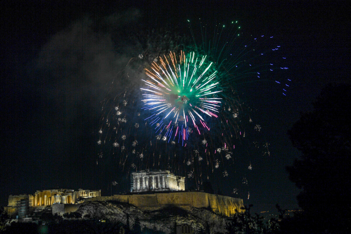 Δούκας / Μια η αντίστροφη μέτρηση την Πρωτοχρονιά – Τι είπε για το μπαρ στη λεωφόρο Βουλιαγμένης