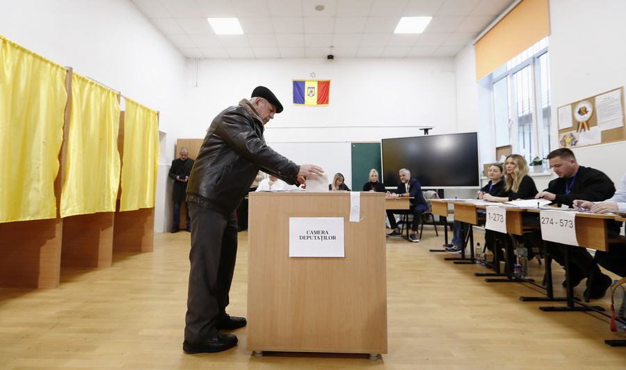 Εκλογές στη Ρουμανία / Πρώτοι οι σοσιαλδημοκράτες, ενισχύθηκε η ακροδεξιά