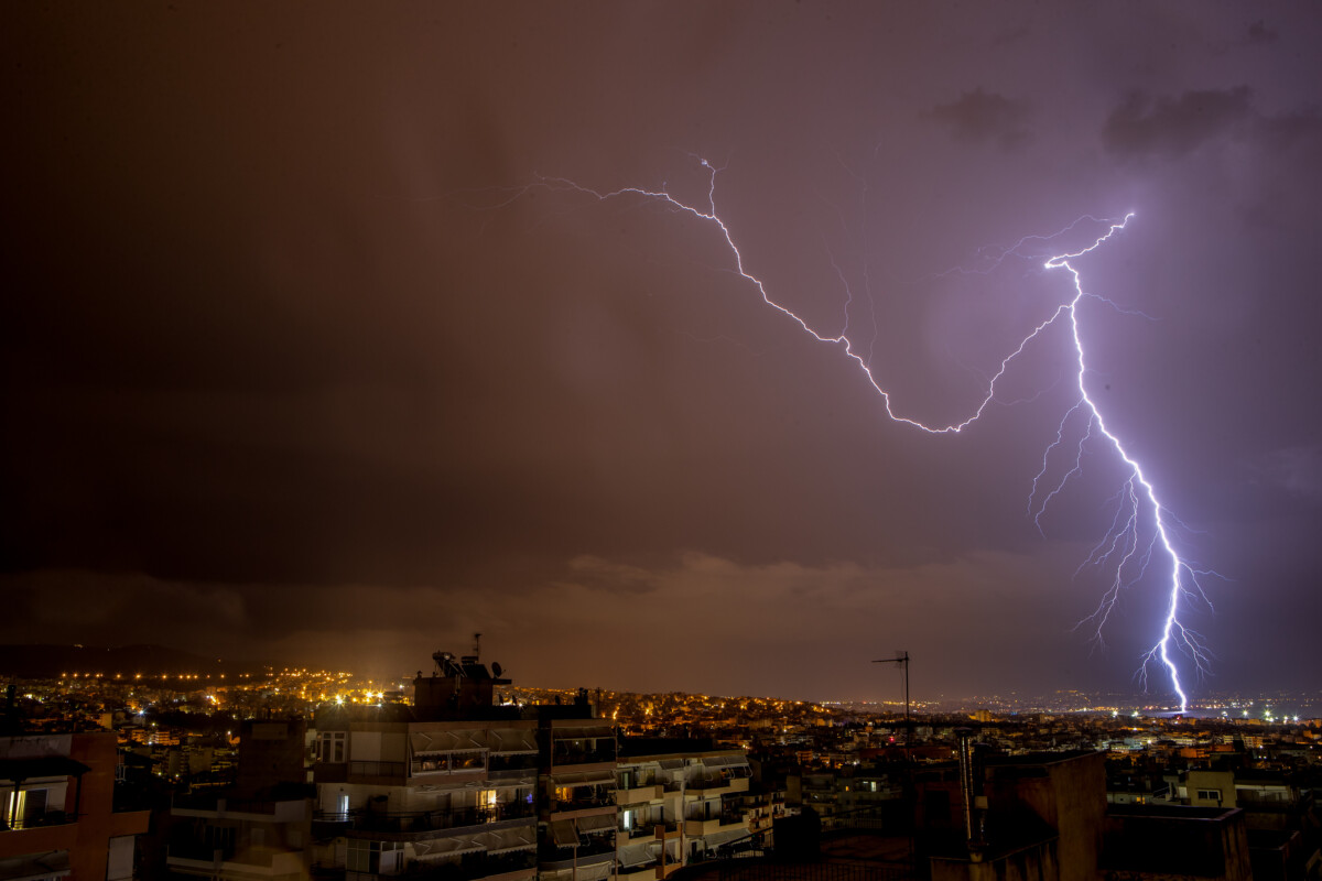 Καιρός / Έντονα φαινόμενα προ των πυλών – Σε ποιες περιοχές θα εκδηλωθούν