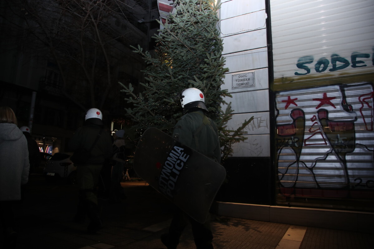 Θεσσαλονίκη / 112 οι συλλήψεις μετά την πορεία μνήμης για τον Αλέξανδρο Γρηγορόπουλο