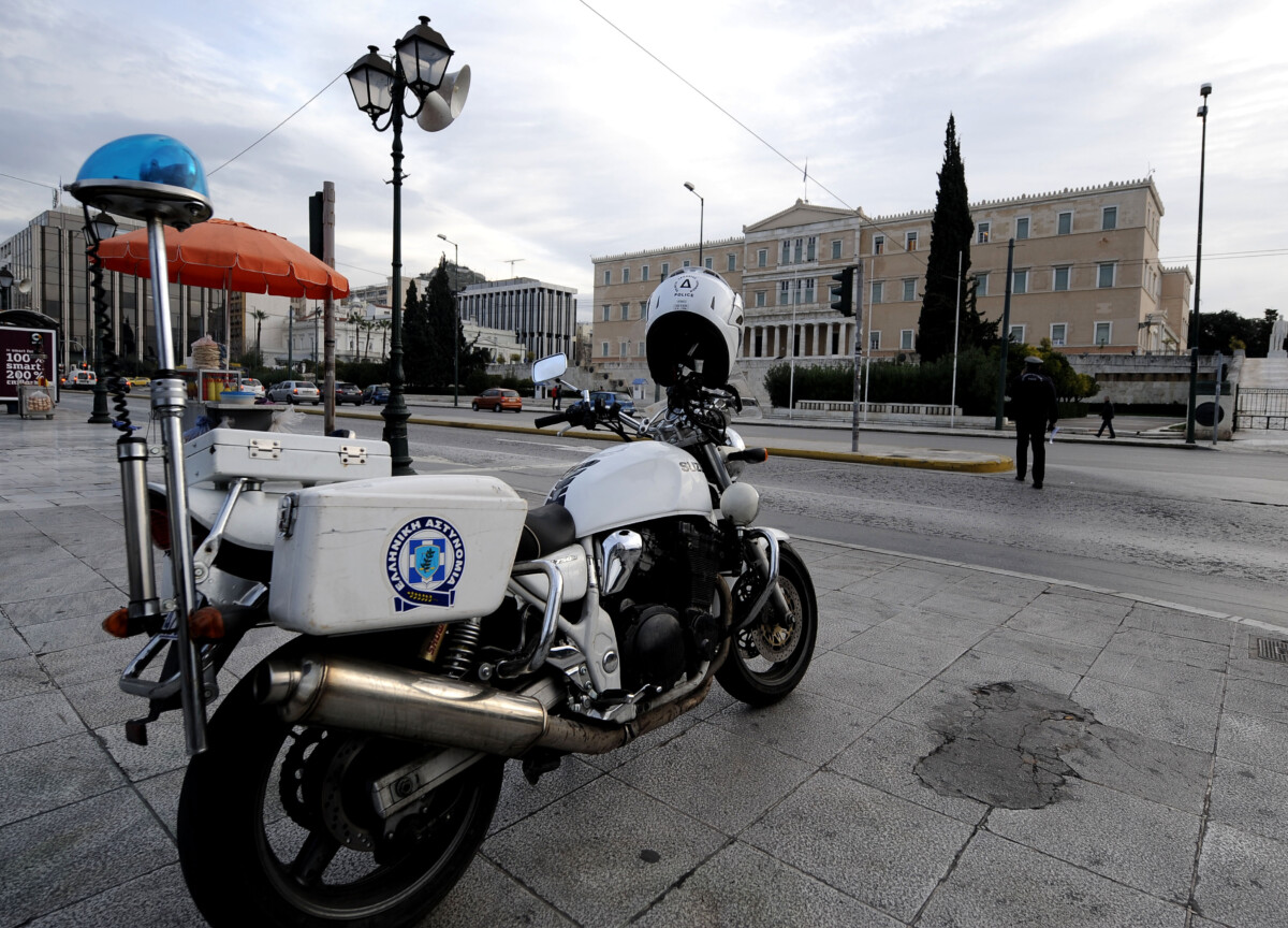 Αστυνομικός Βουλής / Δεν αποκλείεται η δίωξη και κατά της συζύγου του 45χρονου