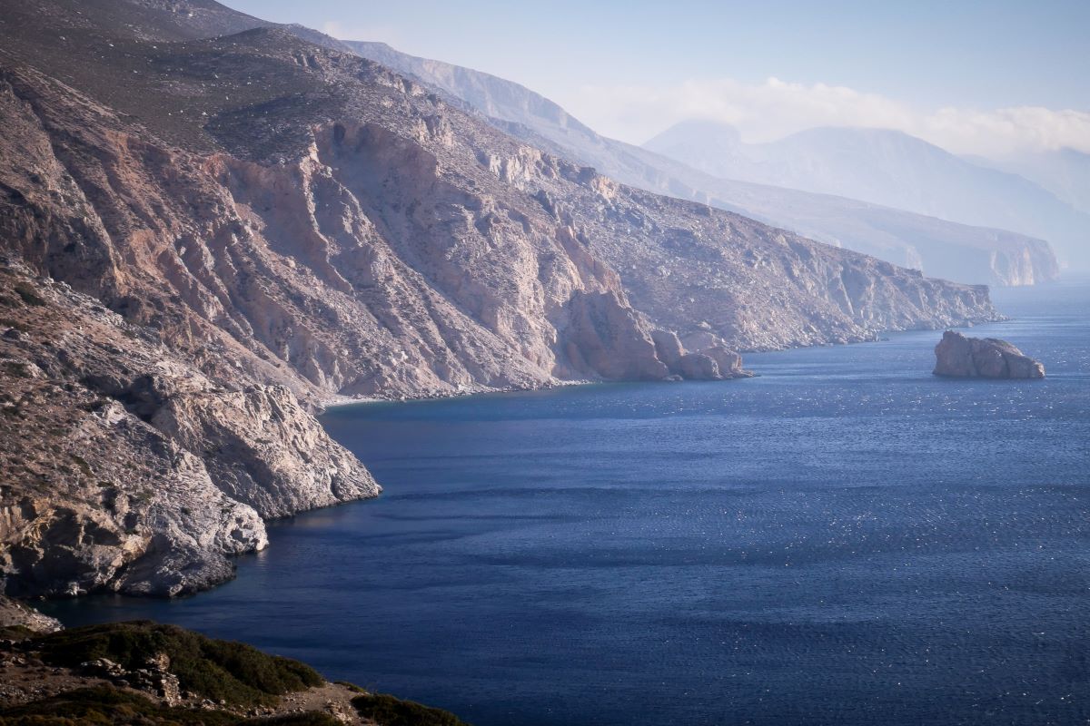 Κυκλάδες / Τρεις νέες σεισμικές δονήσεις άνω των 4 Ρίχτερ στην Αρκεσίνη Αμοργού