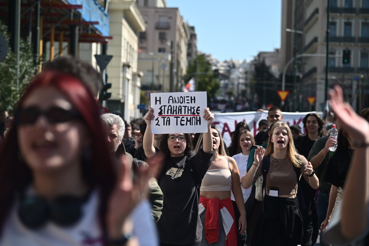 Πλακιάς προς Βορίδη / «Έλα πρόσωπο με πρόσωπο να μου τα πεις από κοντά»