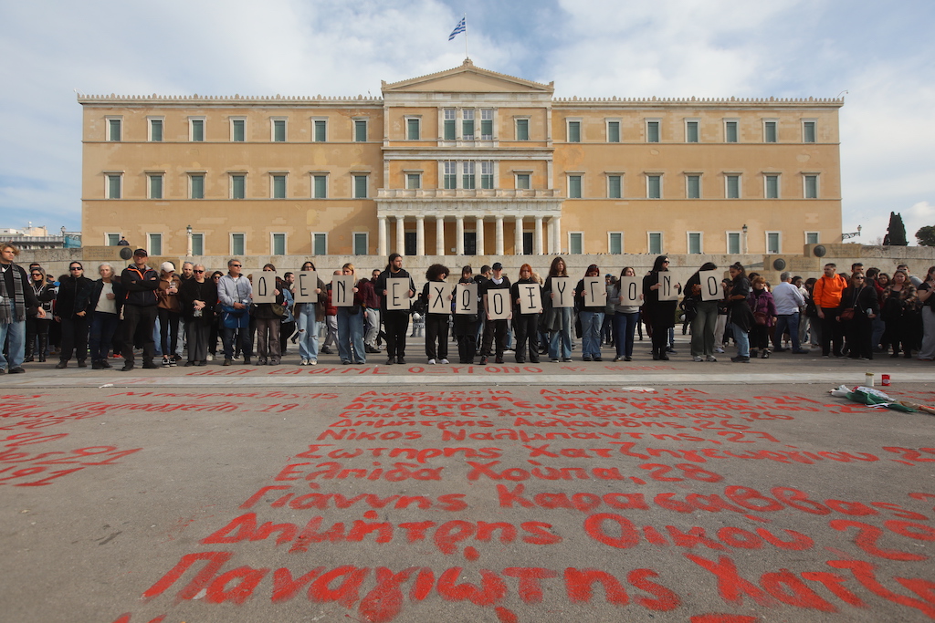 Τέμπη / Παραλύει η χώρα – Παλλαϊκός ξεσηκωμός