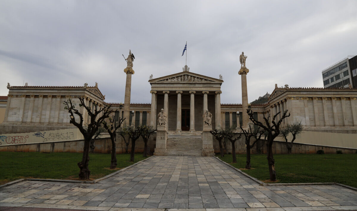 Στους διαδρόμους των μουσείων / Ο εξολοθρευτής Πρόεδρος, τα καμώματα των Ντεγκρέδων και η φάρα των γιαχνί σοφών