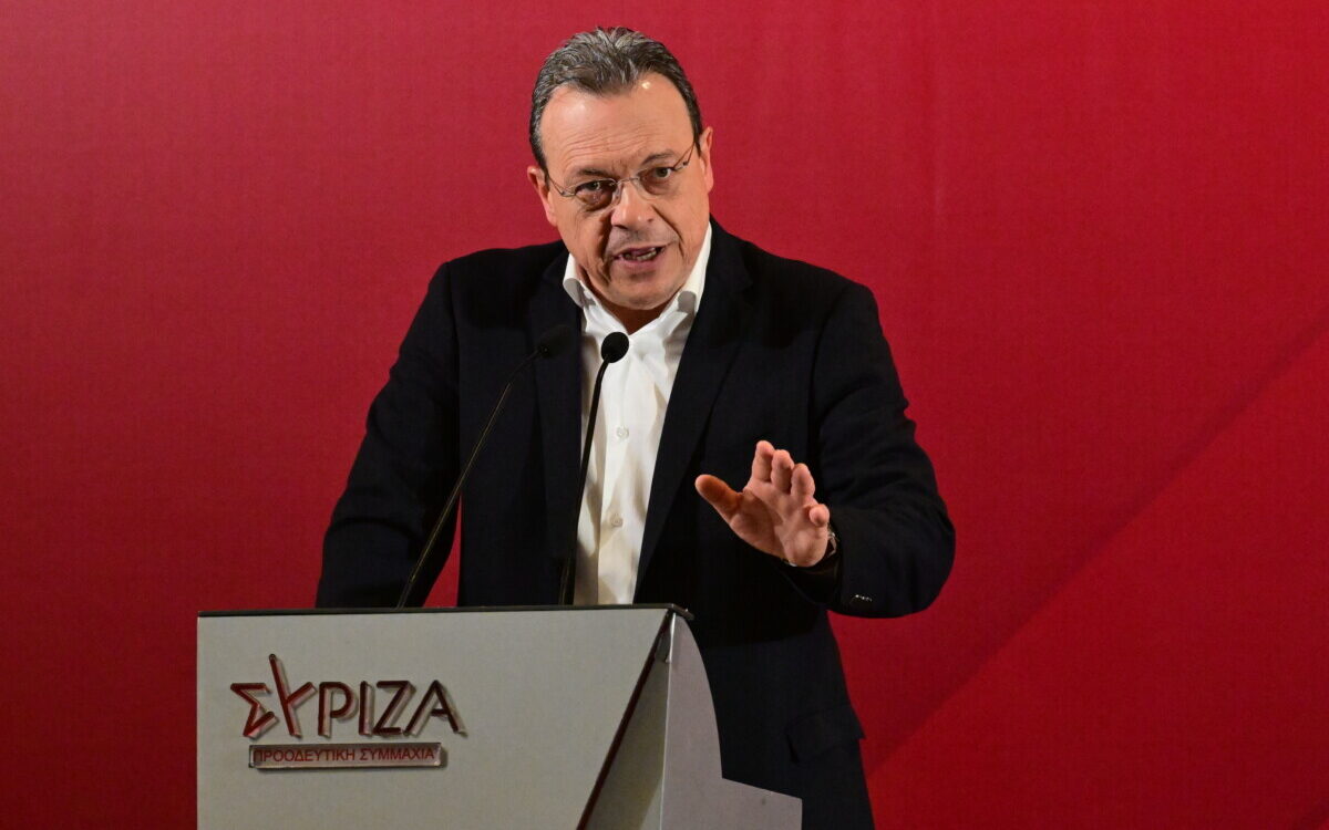 &Sigma;&omega;&kappa;&rho;ά&tau;&eta;&sigmaf; &Phi;ά&mu;&epsilon;&lambda;&lambda;&omicron;&sigmaf; / &Eta; &alpha;&nu;ά&rho;&tau;&eta;&sigma;ή &tau;&omicron;&upsilon; &mu;&epsilon;&tau;ά &tau;&eta; &delta;&iota;&alpha;&gamma;&rho;&alpha;&phi;ή &Pi;&omicron;&lambda;ά&kappa;&eta;
