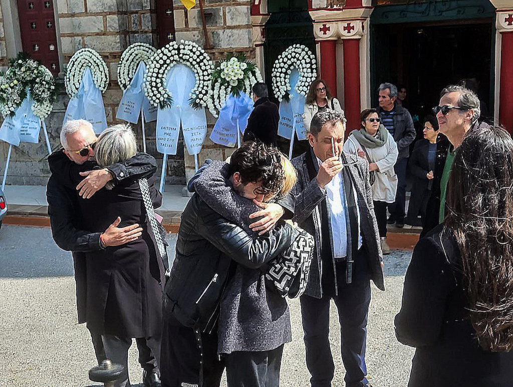 Καίτη Κωνσταντίνου / Κηδεύτηκε σε κλίμα οδύνης, στην γενέτειρά της