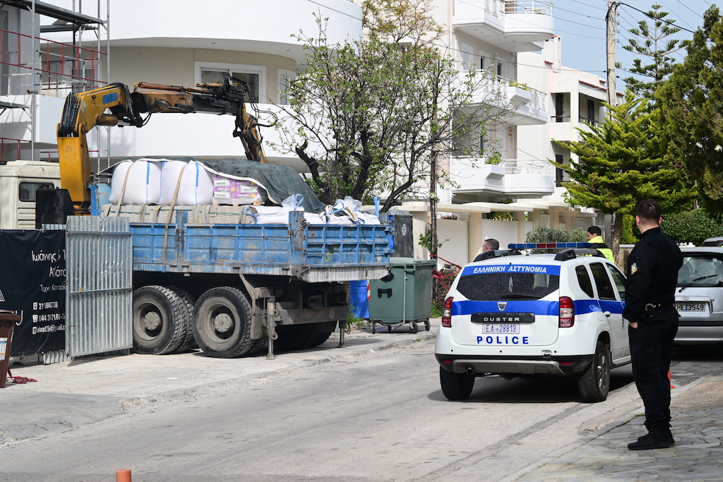 Εργατικό δυστύχημα στην Βούλα / Οργή από τα συνδικάτα – «Ακόμη ένα εργοδοτικό έγκλημα»