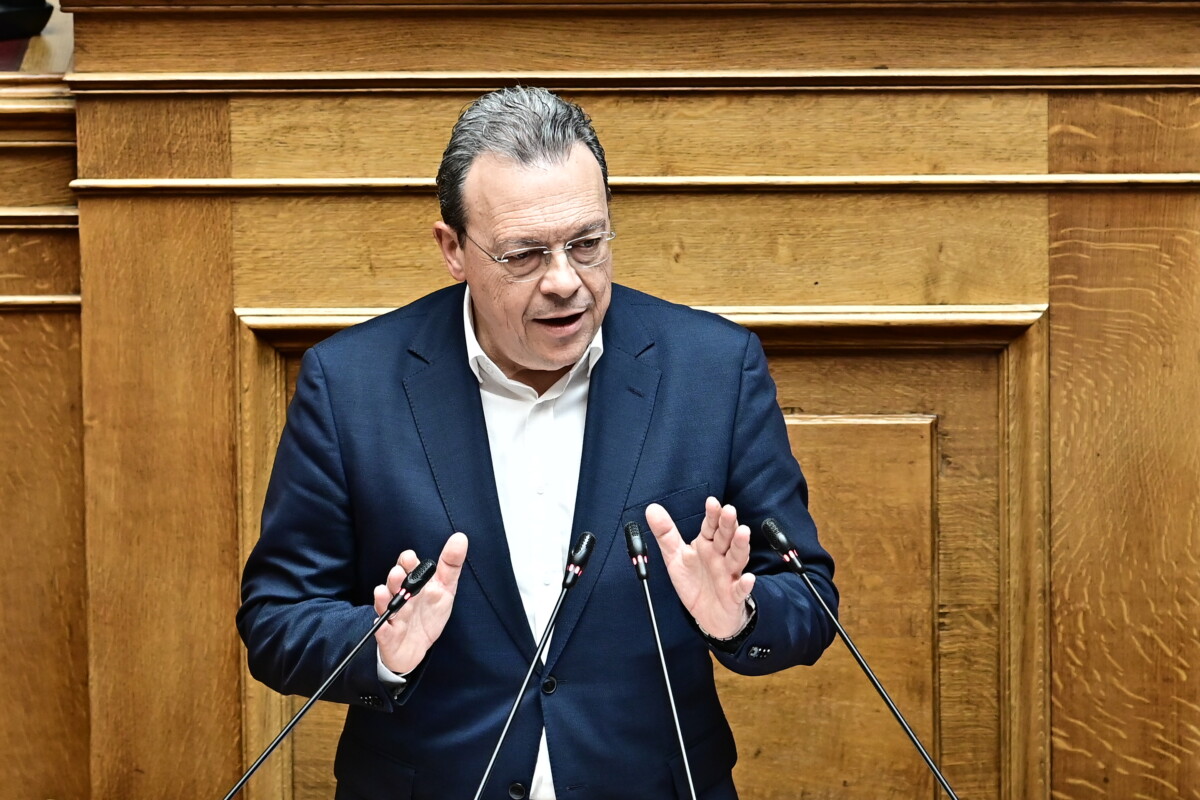 Φάμελλος / «Βρείτε τα, για να φύγει η κυβέρνηση» το μήνυμα που μας στέλνουν οι πολίτες