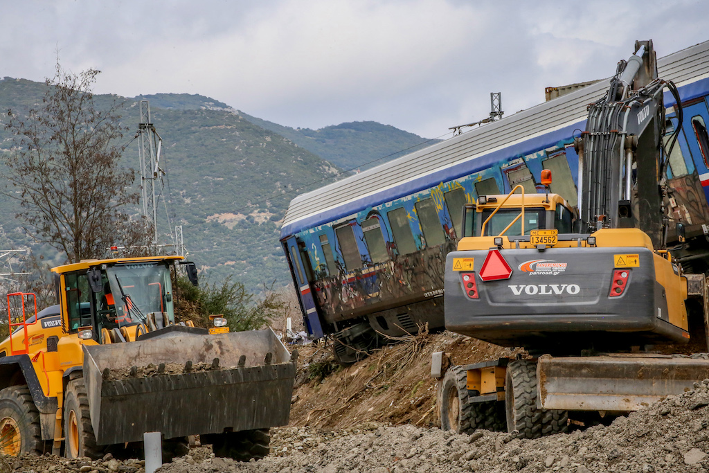 Τέμπη / Η κατάθεση του πρώην διοικητή Τροχαίας Λάρισας για το μπάζωμα – Ποιους «καίει»