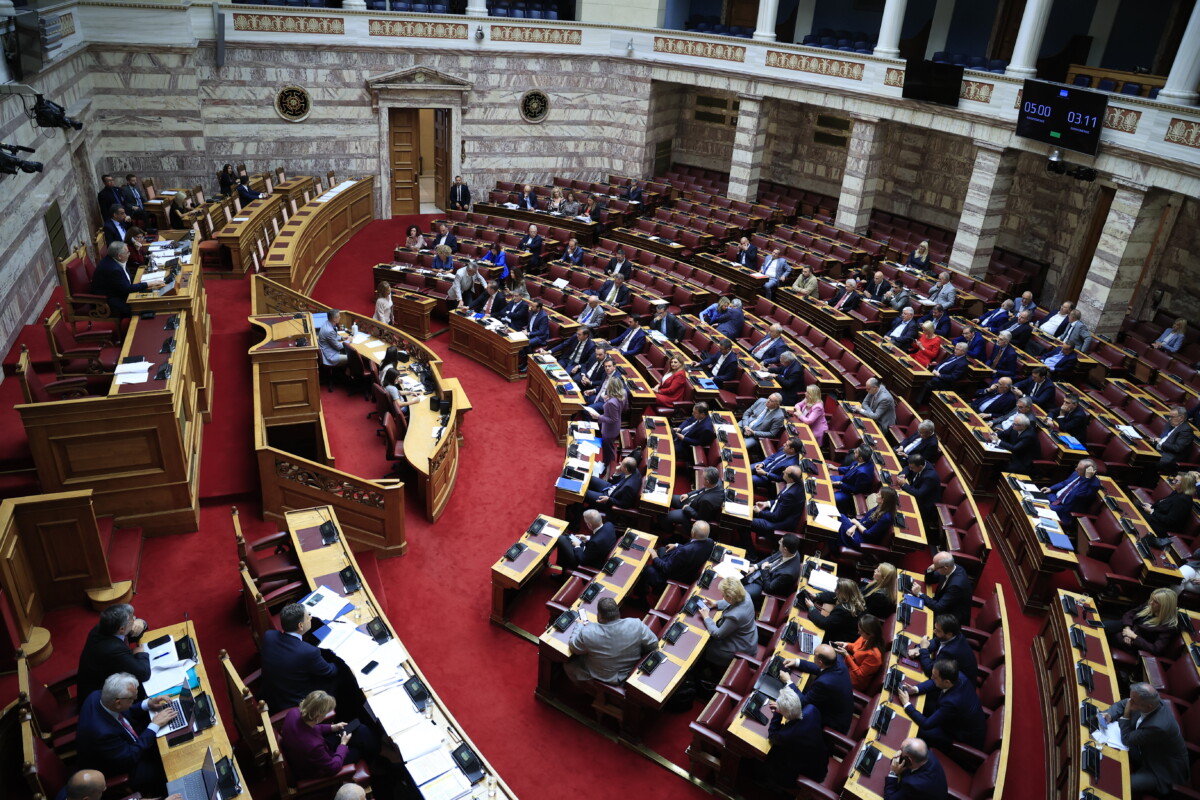 Τέμπη – Πρόταση δυσπιστίας / Η τακτική Μητσοτάκη και οι προκλήσεις της αντιπολίτευσης    