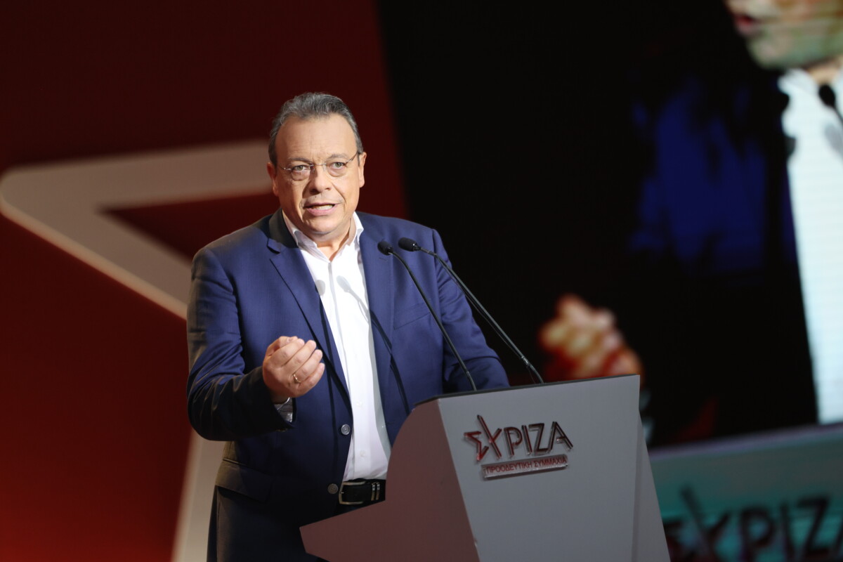 &Phi;ά&mu;&epsilon;&lambda;&lambda;&omicron;&sigmaf; / &laquo;&Alpha;&nu;&alpha;&gamma;&kappa;&alpha;ί&omicron; &nu;&alpha; &sigma;&upsilon;&gamma;&kappa;&lambda;ί&nu;&omicron;&upsilon;&nu; &omicron;&iota; &pi;&omicron;&rho;&epsilon;ί&epsilon;&sigmaf; &Sigma;&Upsilon;&Rho;&Iota;&Zeta;&Alpha; &kappa;&alpha;&iota; &Tau;&sigma;ί&pi;&rho;&alpha;&raquo;