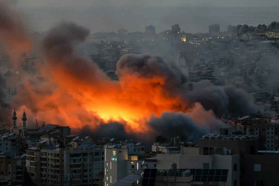 &Mu;έ&sigma;&eta; &Alpha;&nu;&alpha;&tau;&omicron;&lambda;ή / &Iota;&sigma;&rho;&alpha;&eta;&lambda;&iota;&nu;ά &epsilon;&nu;&epsilon;&rho;&gamma;&epsilon;&iota;&alpha;&kappa;ά &chi;&tau;&upsilon;&pi;ή&mu;&alpha;&tau;&alpha; &sigma;&epsilon; &Lambda;ί&beta;&alpha;&nu;&omicron;, &Iota;&rho;ά&nu; &ndash; &laquo;&Delta;&epsilon;&nu; &theta;&alpha; &mu;&epsilon;ί&nu;&epsilon;&iota; &kappa;&alpha;&nu;&epsilon;ί&sigmaf;&raquo; &lambda;έ&epsilon;&iota; &omicron; &Tau;&rho;&alpha;&mu;&pi;