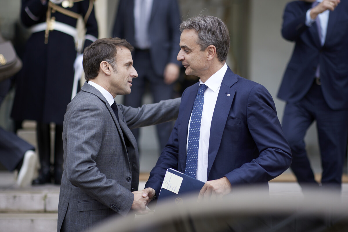 &Kappa;ύ&pi;&rho;&omicron;&sigmaf; / &Sigma;&tau;&eta;&nu; &Pi;ά&phi;&omicron; &Kappa;&upsilon;&rho;&iota;ά&kappa;&omicron;&sigmaf; &Mu;&eta;&tau;&sigma;&omicron;&tau;ά&kappa;&eta;&sigmaf; &kappa;&alpha;&iota; &Epsilon;&mu;&alpha;&nu;&omicron;&upsilon;έ&lambda; &Mu;&alpha;&kappa;&rho;ό&nu; &gamma;&iota;&alpha; &tau;&rho;&iota;&mu;&epsilon;&rho;ή &sigma;&upsilon;&nu;ά&nu;&tau;&eta;&sigma;&eta;