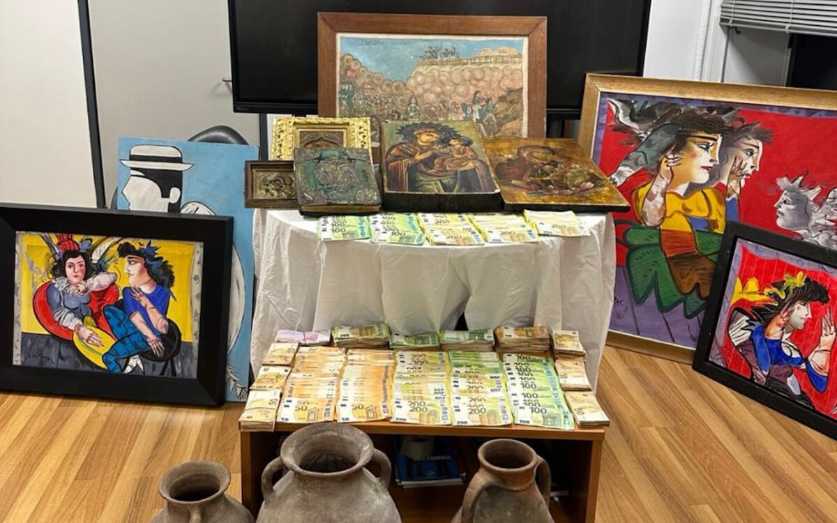 &Upsilon;&pi;ό&theta;&epsilon;&sigma;&eta; &Tau;&sigma;&alpha;&gamma;&kappa;&alpha;&rho;ά&kappa;&eta; / &Epsilon;&lambda;&epsilon;ύ&theta;&epsilon;&rho;&omicron;&sigmaf; &mu;&epsilon; ό&rho;&omicron;&upsilon;&sigmaf;