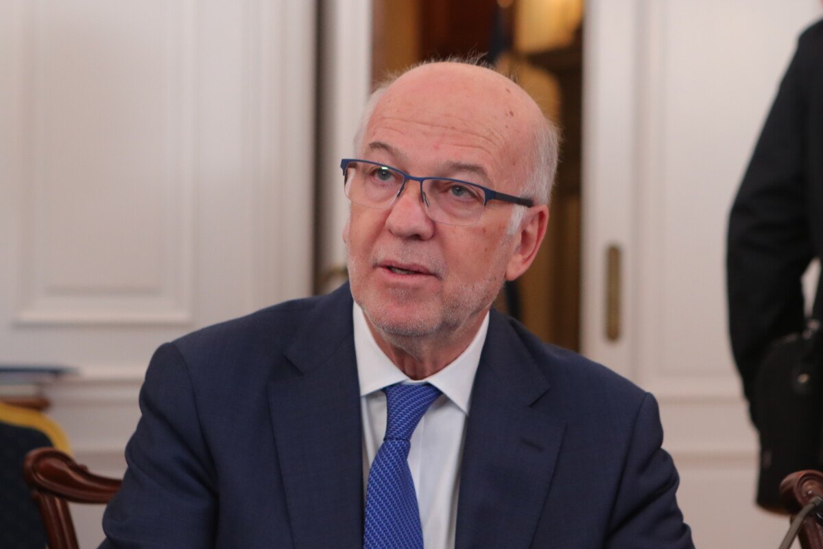 &Epsilon;&pi;&iota;&mu;έ&nu;&epsilon;&iota; &omicron; &Phi;&lambda;&omega;&rho;ί&delta;&eta;&sigmaf; / &Alpha;&pi;&omicron;&lambda;ύ&tau;&omega;&sigmaf; &kappa;&alpha;&tau;ά&lambda;&lambda;&eta;&lambda;&omicron;&sigmaf; &omicron; &chi;ώ&rho;&omicron;&sigmaf; &tau;&eta;&sigmaf; &delta;ί&kappa;&eta;&sigmaf; &gamma;&iota;&alpha; &tau;&alpha; &Tau;έ&mu;&pi;&eta;