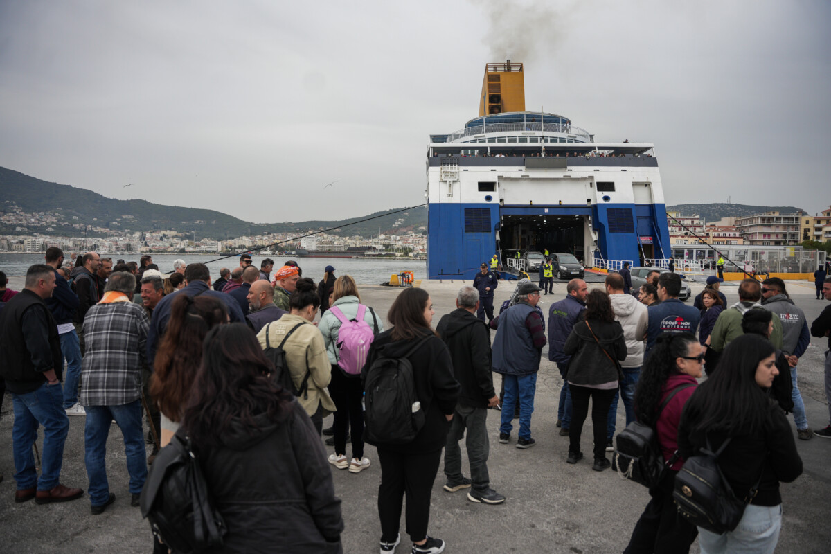 &Mu;&upsilon;&tau;&iota;&lambda;ή&nu;&eta; / &Sigma;&upsilon;&nu;&epsilon;&chi;ί&zeta;&epsilon;&tau;&alpha;&iota; &omicron; &alpha;&pi;&omicron;&kappa;&lambda;&epsilon;&iota;&sigma;&mu;ό&sigmaf; &tau;&omicron;&upsilon; &lambda;&iota;&mu;&alpha;&nu;&iota;&omicron;ύ &alpha;&pi;ό &tau;&omicron;&upsilon;&sigmaf; &kappa;&tau;&eta;&nu;&omicron;&tau;&rho;ό&phi;&omicron;&upsilon;&sigmaf; &ndash; &Upsilon;&pi;&eta;&rho;&epsilon;&sigma;ί&epsilon;&sigmaf; &kappa;&alpha;&iota; &kappa;&alpha;&tau;&alpha;&sigma;&tau;ή&mu;&alpha;&tau;&alpha; &sigma;&tau;&omicron; &pi;&lambda;&epsilon;&upsilon;&rho;ό &tau;&omicron;&upsilon;&sigmaf;