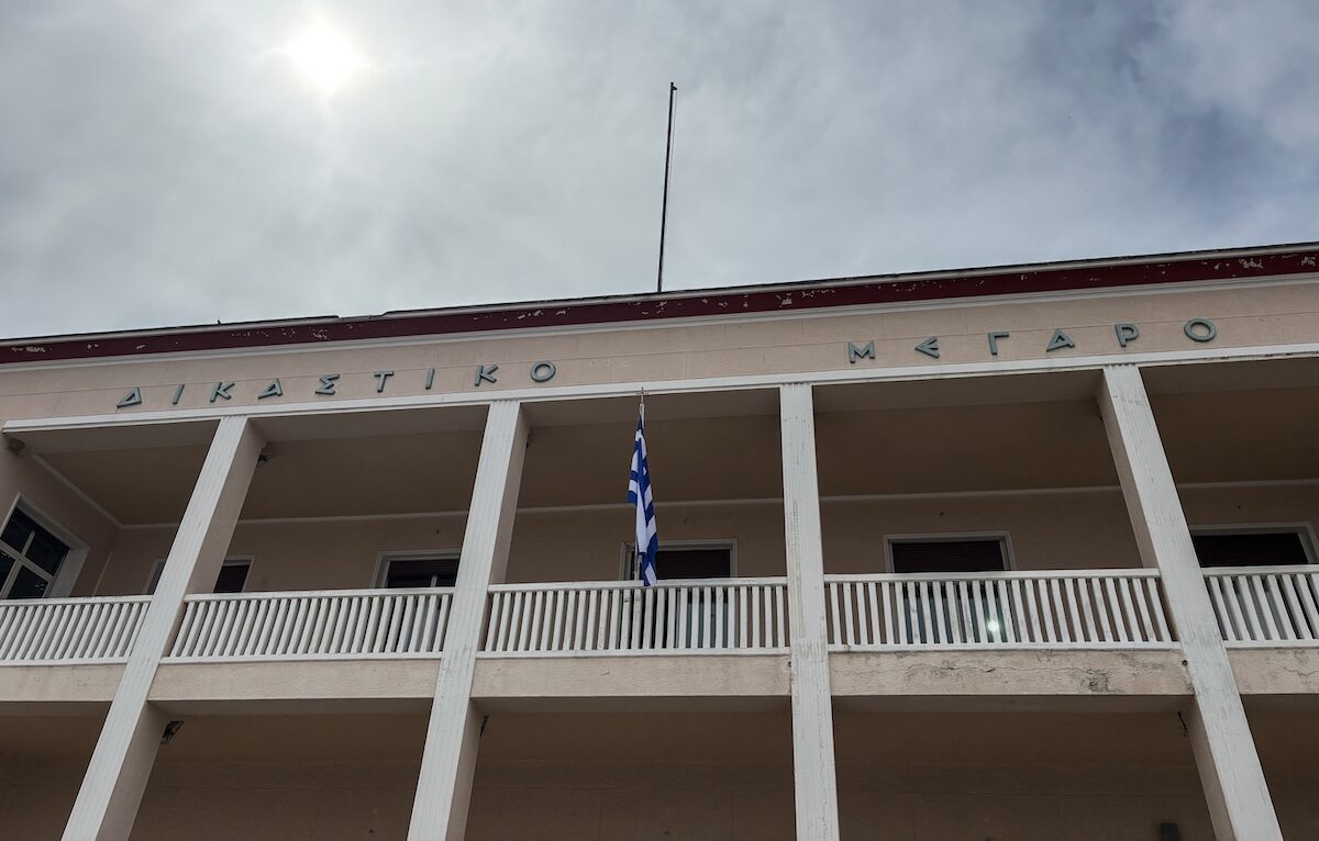 &Kappa;&epsilon;&phi;&alpha;&lambda;&omicron;&nu;&iota;ά / &Nu;έ&epsilon;&sigmaf; έ&rho;&epsilon;&upsilon;&nu;&epsilon;&sigmaf; &kappa;&alpha;&iota; &kappa;&alpha;&tau;&alpha;&theta;έ&sigma;&epsilon;&iota;&sigmaf; &gamma;&iota;&alpha; &tau;&omicron;&nu; &theta;ά&nu;&alpha;&tau;&omicron; &tau;&eta;&sigmaf; &Mu;&upsilon;&rho;&tau;ώ&sigmaf; &ndash; &Sigma;&tau;&omicron; &epsilon;&pi;ί&kappa;&epsilon;&nu;&tau;&rho;&omicron; &omicron;&iota; &kappa;ά&mu;&epsilon;&rho;&epsilon;&sigmaf; &tau;&omicron;&upsilon; &xi;&epsilon;&nu;&omicron;&delta;&omicron;&chi;&epsilon;ί&omicron;&upsilon;