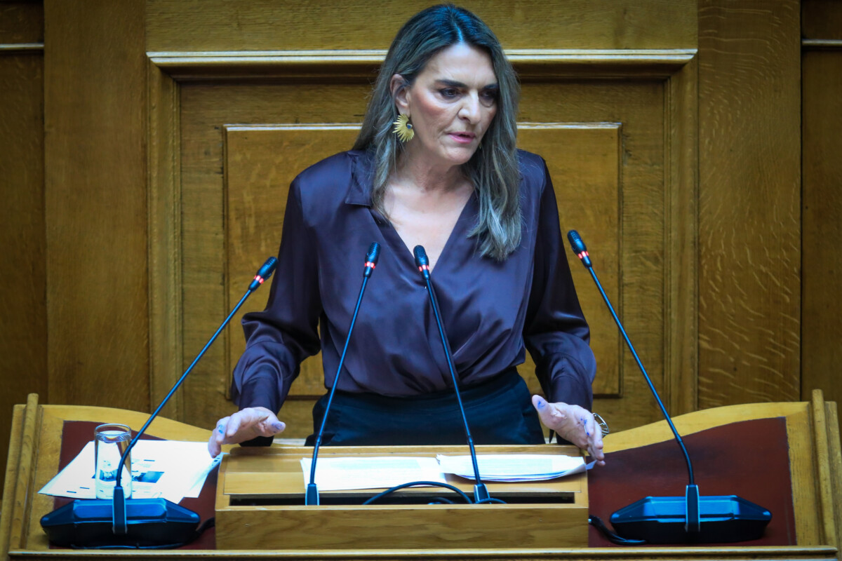 &Pi;έ&tau;&eta; &Pi;έ&rho;&kappa;&alpha; / &Eta; &alpha;&pi;&alpha;ί&tau;&eta;&sigma;&eta; &tau;&omicron;&upsilon; &lambda;&alpha;&omicron;ύ &gamma;&iota;&alpha; &delta;&iota;&kappa;&alpha;&iota;&omicron;&sigma;ύ&nu;&eta; &kappa;&alpha;&iota; &epsilon;&lambda;&epsilon;&upsilon;&theta;&epsilon;&rho;ί&epsilon;&sigmaf; &epsilon;&pi;&iota;&beta;ά&lambda;&lambda;&epsilon;&iota; &alpha;&pi;ό&delta;&omicron;&sigma;&eta; &epsilon;&upsilon;&theta;&upsilon;&nu;ώ&nu; &sigma;&tau;&eta;&nu; &kappa;&upsilon;&beta;έ&rho;&nu;&eta;&sigma;&eta;