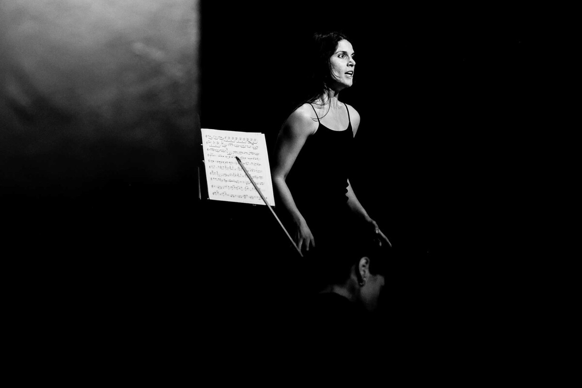 &laquo;Ulrike &ndash; &gamma;&rho;ά&mu;&mu;&alpha;&tau;&alpha; &alpha;&pi;ό &tau;&eta; &nu;&epsilon;&kappa;&rho;ή &pi;&tau;έ&rho;&upsilon;&gamma;&alpha;&raquo; / &Omicron;&iota; &sigma;&upsilon;&nu;&tau;&epsilon;&lambda;&epsilon;&sigma;&tau;έ&sigmaf; &gamma;&rho;ά&phi;&omicron;&upsilon;&nu; &gamma;&iota;&alpha; &tau;&eta;&nu; &pi;&alpha;&rho;ά&sigma;&tau;&alpha;&sigma;&eta;