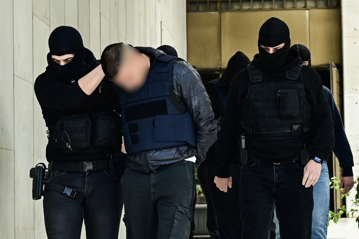 Ά&gamma;&iota;&omicron;&sigmaf; &Delta;&eta;&mu;ή&tau;&rho;&iota;&omicron;&sigmaf; / &Eta; &alpha;&nu;&alpha;&kappa;&omicron;ί&nu;&omega;&sigma;&eta; &tau;&eta;&sigmaf; &Epsilon;&Lambda;.&Alpha;&Sigma;. &gamma;&iota;&alpha; &tau;&eta;&nu; &epsilon;&xi;&iota;&chi;&nu;ί&alpha;&sigma;&eta; &tau;&eta;&sigmaf; &upsilon;&pi;ό&theta;&epsilon;&sigma;&eta;&sigmaf;