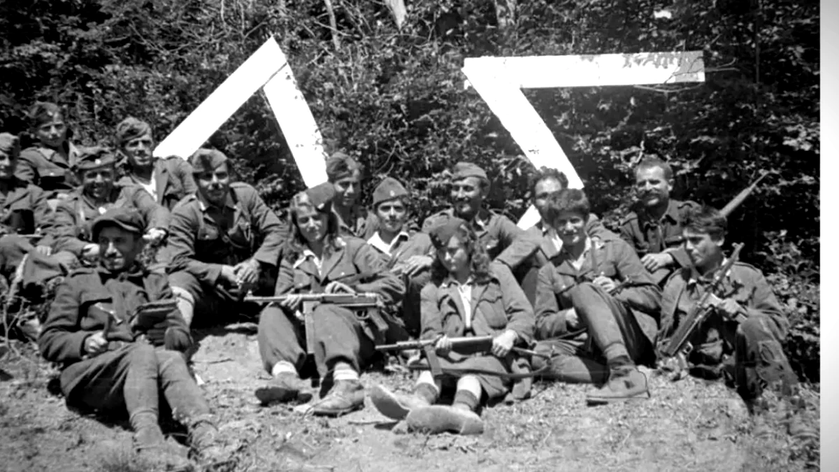&Pi;έ&nu;&tau;&epsilon; &nu;&tau;&omicron;&kappa;&iota;&mu;&alpha;&nu;&tau;έ&rho; &sigma;&tau;&alpha; &sigma;&iota;&nu;&epsilon;&mu;ά &tau;&eta;&sigmaf; &Alpha;&theta;ή&nu;&alpha;&sigmaf; / &Mu;&nu;ή&mu;&eta;, &iota;&sigma;&tau;&omicron;&rho;ί&epsilon;&sigmaf; &tau;&eta;&sigmaf; &pi;ό&lambda;&eta;&sigmaf; &kappa;&alpha;&iota; &pi;&rho;&omicron;&sigma;&phi;&upsilon;&gamma;&iota;&kappa;ό