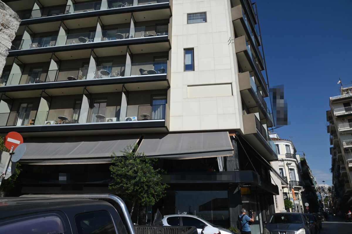 &Eta; &epsilon;&pi;&iota;&sigma;&tau;&omicron;&lambda;ή &tau;&omicron;&upsilon; 89&chi;&rho;&omicron;&nu;&omicron;&upsilon; / &laquo;&Omicron;&iota; &delta;&eta;&mu;ό&sigma;&iota;&epsilon;&sigmaf; &upsilon;&pi;&eta;&rho;&epsilon;&sigma;ί&epsilon;&sigmaf; &mu;&omicron;&upsilon; &phi;έ&rho;&theta;&eta;&kappa;&alpha;&nu; &sigma;&alpha;&nu; &alpha;&delta;έ&sigma;&pi;&omicron;&tau;&omicron; &sigma;&kappa;&upsilon;&lambda;ί &ndash; ​&Kappa;&alpha;&iota; &epsilon;&gamma;ώ, &tau;&omicron; &sigma;&kappa;&upsilon;&lambda;ί, &tau;ώ&rho;&alpha; &lambda;ύ&sigma;&sigma;&alpha;&xi;&alpha;&raquo;