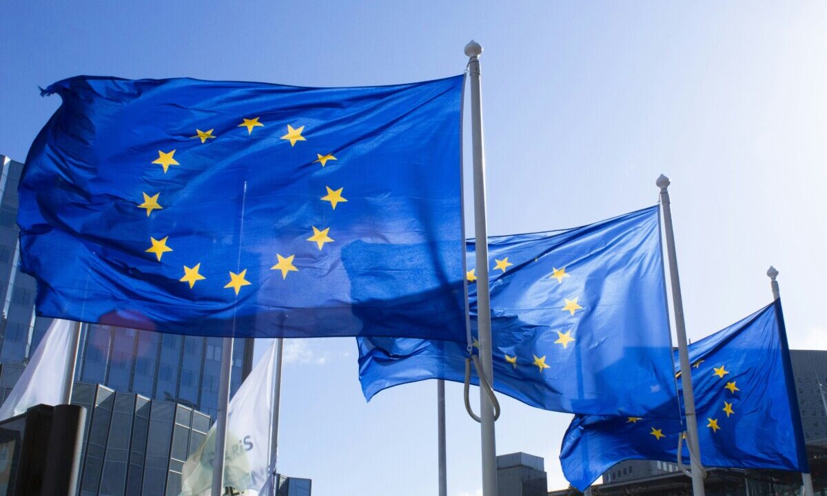 &Epsilon;&upsilon;&rho;ώ&pi;&eta; / &Pi;ώ&sigmaf; &sigma;&tau;&omicron; ό&nu;&omicron;&mu;&alpha; &tau;&eta;&sigmaf; &upsilon;&pi;&epsilon;&rho;ά&sigma;&pi;&iota;&sigma;&eta;&sigmaf; &tau;&eta;&sigmaf; &delta;&eta;&mu;&omicron;&kappa;&rho;&alpha;&tau;ί&alpha;&sigmaf;, &upsilon;&iota;&omicron;&theta;&epsilon;&tau;&omicron;ύ&nu;&tau;&alpha;&iota; &pi;&rho;&alpha;&kappa;&tau;&iota;&kappa;έ&sigmaf; &alpha;&upsilon;&tau;&alpha;&rho;&chi;&iota;&kappa;ώ&nu; &kappa;&alpha;&theta;&epsilon;&sigma;&tau;ώ&tau;&omega;&nu;