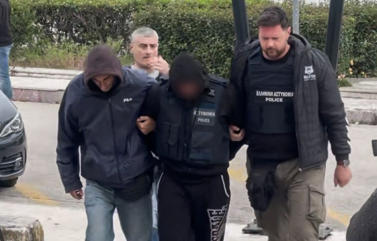 &Kappa;&epsilon;&phi;&alpha;&lambda;&omicron;&nu;&iota;ά / &Tau;&iota; &omicron;&mu;&omicron;&lambda;ό&gamma;&eta;&sigma;&epsilon; &omicron; 26&chi;&rho;&omicron;&nu;&omicron;&sigmaf; &gamma;&iota;&alpha; &tau;&eta;&nu; &upsilon;&pi;ό&theta;&epsilon;&sigma;&eta; &theta;&alpha;&nu;ά&tau;&omicron;&upsilon; &tau;&eta;&sigmaf; 19&chi;&rho;&omicron;&nu;&eta;&sigmaf; &Mu;&upsilon;&rho;&tau;&omicron;ύ&sigmaf;