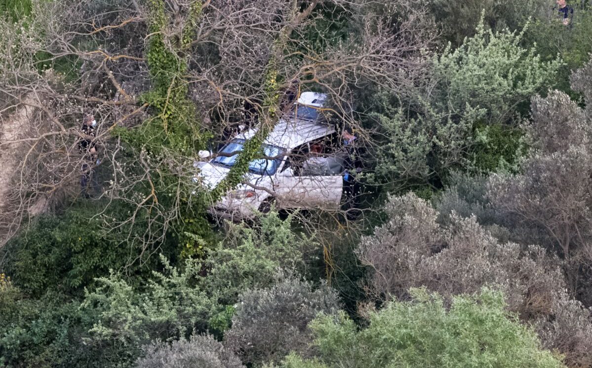 &Eta;&rho;ά&kappa;&lambda;&epsilon;&iota;&omicron; / &Sigma;&omicron;&kappa; &alpha;&pi;ό &tau;&omicron;&nu; &theta;ά&nu;&alpha;&tau;&omicron; &tau;&eta;&sigmaf; 43&chi;&rho;&omicron;&nu;&eta;&sigmaf; &Epsilon;&lambda;&epsilon;&upsilon;&theta;&epsilon;&rho;ί&alpha;&sigmaf; &ndash; &Tau;&alpha; &delta;&rho;&omicron;&mu;&omicron;&lambda;ό&gamma;&iota;&alpha; &pi;&omicron;&upsilon; &laquo;&delta;&epsilon;ί&chi;&nu;&omicron;&upsilon;&nu;&raquo; &tau;&omicron;&nu; &pi;&rho;ώ&eta;&nu; &sigma;ύ&nu;&tau;&rho;&omicron;&phi;&omicron; &kappa;&alpha;&iota; &tau;&eta;&nu; &gamma;&upsilon;&nu;&alpha;&iota;&kappa;&omicron;&kappa;&tau;&omicron;&nu;ί&alpha;